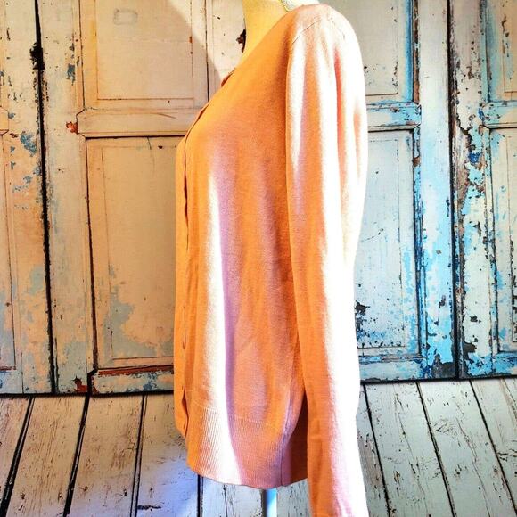 IB Diffusion Light Pink Cardigan Size M Close Knit Classic Comfy Sweater NEW - Picture 5 of 11